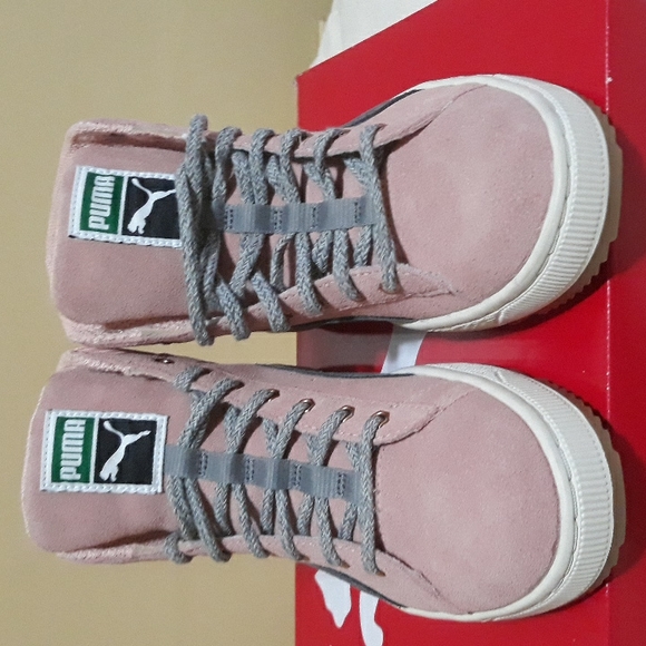 New! Vintage Girls Suede Puma Pink High Tops. NEW W/O tags. - Picture 1 of 8